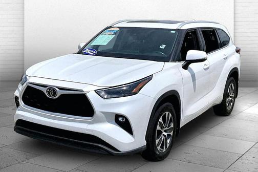 Wind Chill Pearl 2022 Toyota Highlander XLE