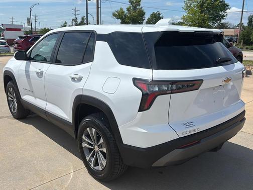 Summit White 2026 Chevrolet Equinox LT