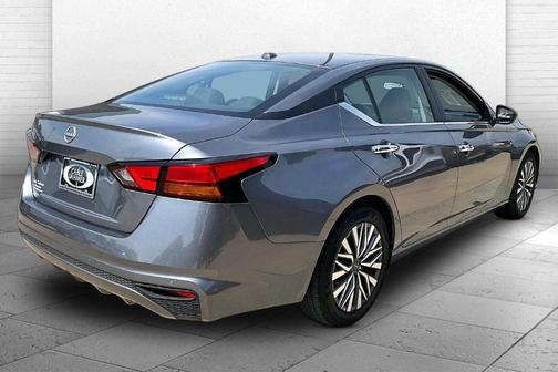 Gun Metallic 2025 Nissan Altima SV