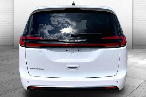 Bright White Clearcoat 2024 Chrysler Pacifica Touring-L