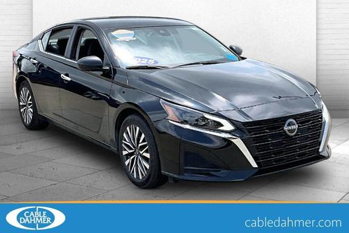 Black 2025 Nissan Altima SV