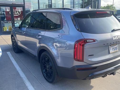 Everlasting Silver 2022 Kia Telluride SX