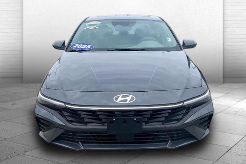 Gray 2025 Hyundai ELANTRA SEL Convenience