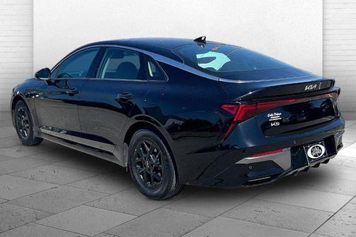 Aurora Black Pearl 2025 Kia K5 LXS