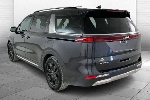 2024 Kia Carnival SX
