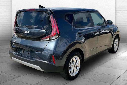 Gravity Gray 2025 Kia Soul LX