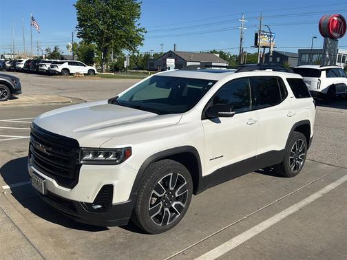 White Frost Tri-Coat 2021 GMC Acadia SLT