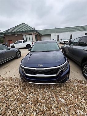 Dark 2021 Kia Seltos SX