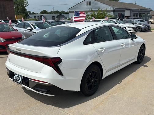 Snow White Pearl 2025 Kia K5 LXS