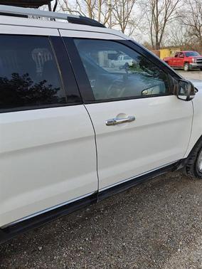 White Platinum Tri-Coat Metallic 2014 Ford Explorer XLT