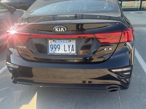 Aurora Black Pearl 2019 Kia Forte EX