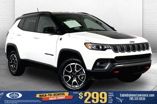 Bright White Clearcoat 2025 Jeep Compass Trailhawk