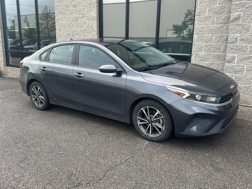 Gravity Gray 2022 Kia Forte LXS
