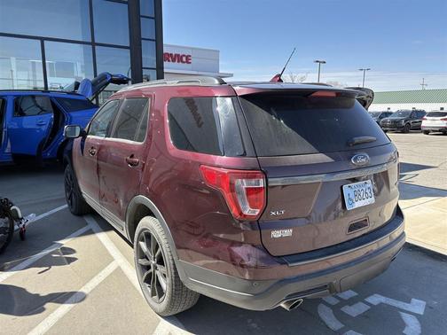 Magnetic Metallic 2018 Ford Explorer XLT