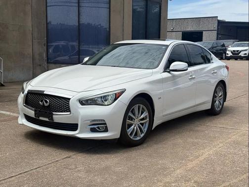 White 2016 INFINITI Q50 2.0T Premium