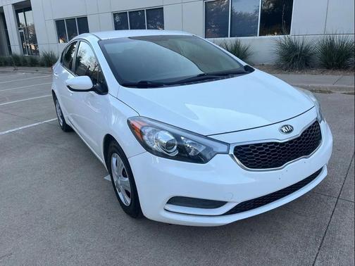 White 2016 Kia Forte LX