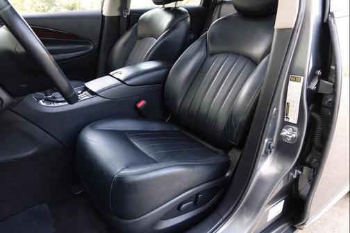 2017 INFINITI QX50 Base