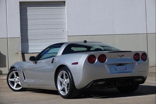 2005 Chevrolet Corvette Base