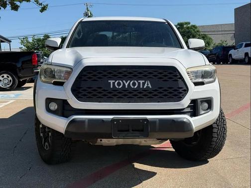 2017 Toyota Tacoma Base