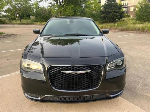 2019 Chrysler 300 Touring