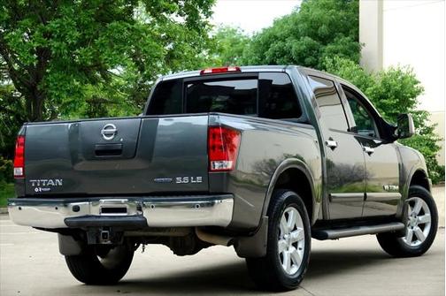 2010 Nissan Titan LE