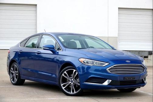 Blue 2018 Ford Fusion SE