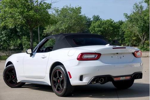 2017 FIAT 124 Spider Base