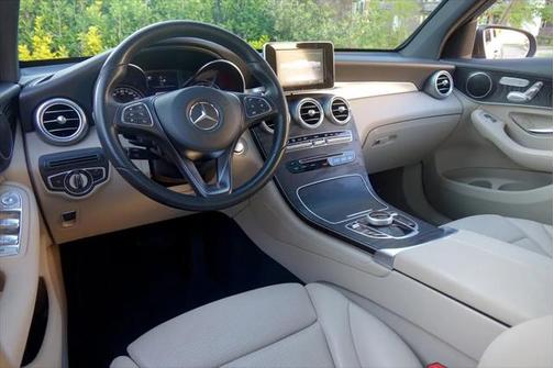 2018 Mercedes-Benz GLC 300 Base