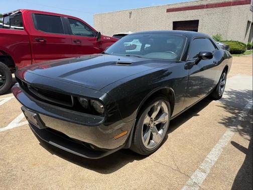 Black Clearcoat 2013 Dodge Challenger SXT