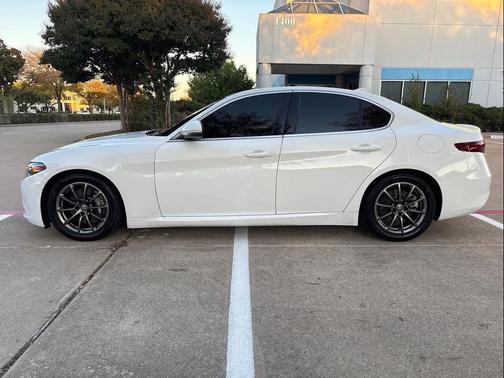 2020 Alfa Romeo Giulia Base