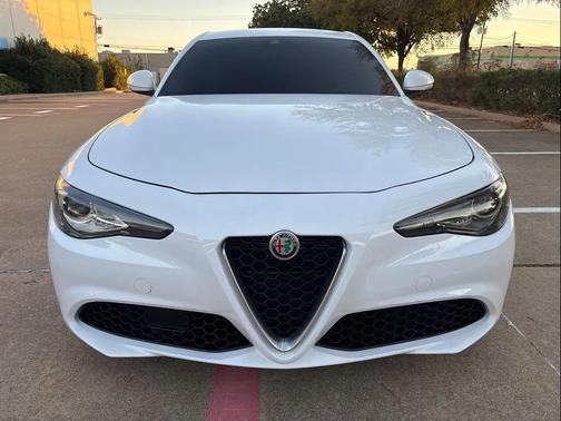 2020 Alfa Romeo Giulia Base