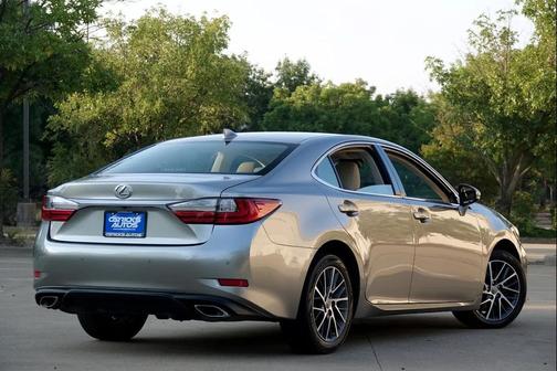 2017 Lexus ES 350 Base