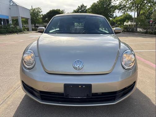 Beige 2014 Volkswagen Beetle 1.8T
