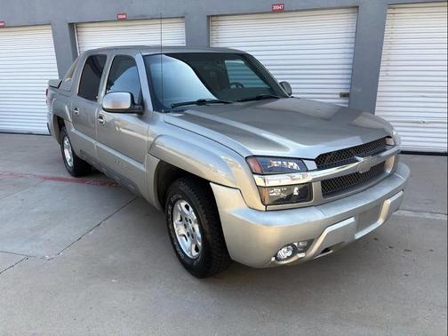 Silver 2002 Chevrolet Avalanche 1500
