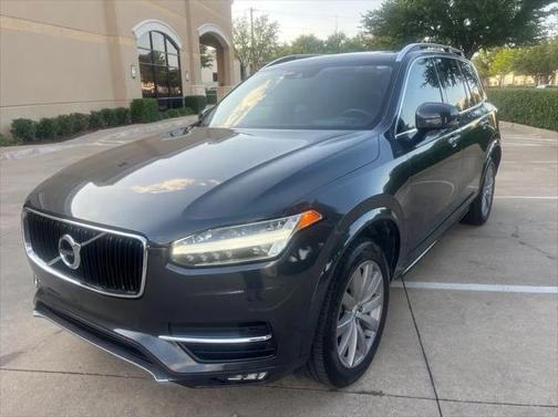 2017 Volvo XC90 T6 Momentum