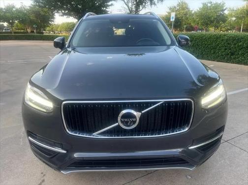 2017 Volvo XC90 T6 Momentum