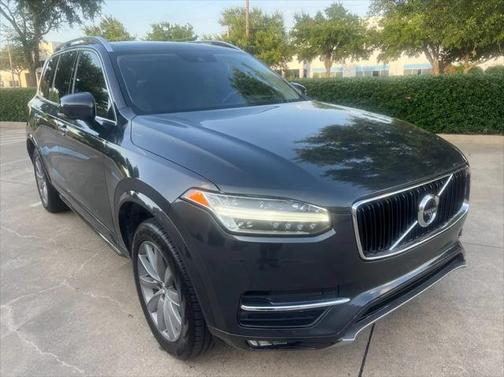 2017 Volvo XC90 T6 Momentum