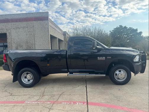 2017 RAM 3500 Tradesman Regular Cab 4x4 8' Box