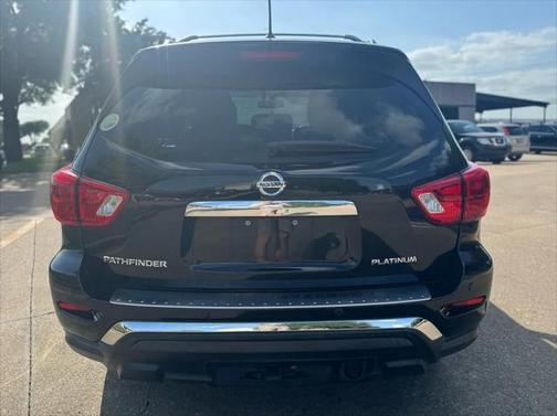 2017 Nissan Pathfinder Platinum