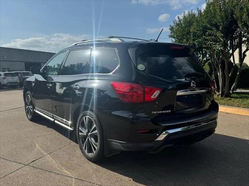 2017 Nissan Pathfinder Platinum