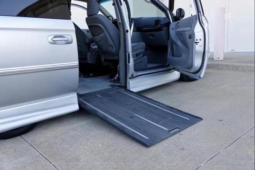 2006 Chrysler Town & Country Touring