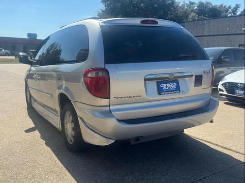 2006 Chrysler Town & Country Touring