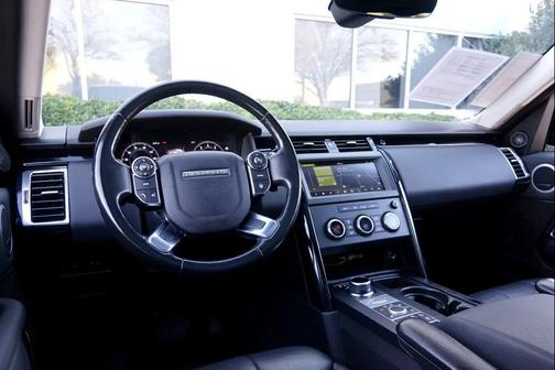 2018 Land Rover Discovery SE