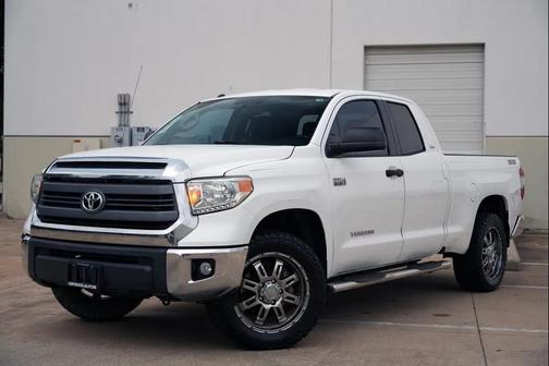 White 2014 Toyota Tundra SR5