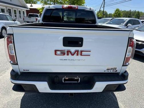 Summit White 2022 GMC Canyon AT4