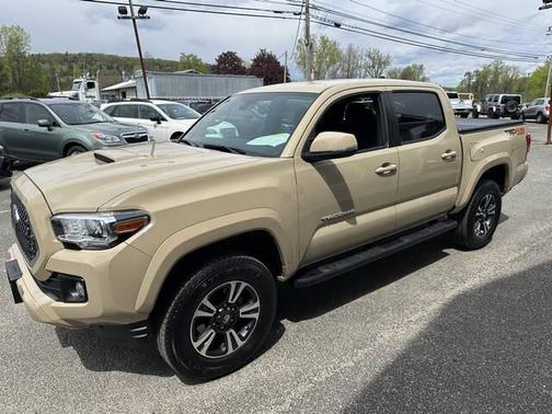 Quicksand 2018 Toyota Tacoma TRD Sport