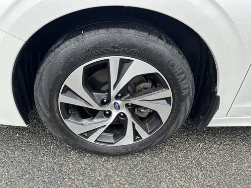 2022 Subaru Legacy Base