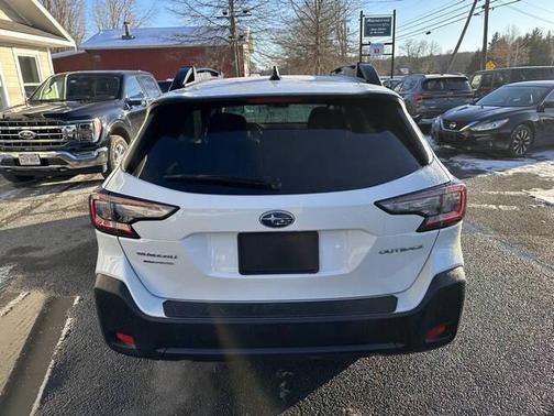 2024 Subaru Outback Premium