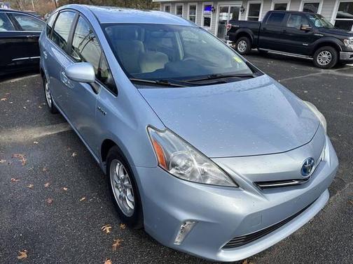 2014 Toyota Prius v Two