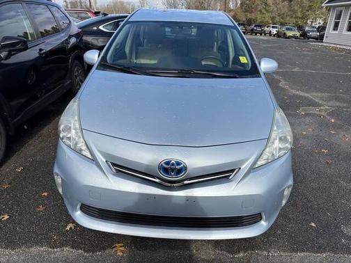 2014 Toyota Prius v Two